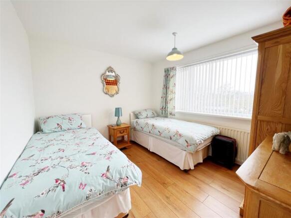 Bedroom 2 pic 1.jpg