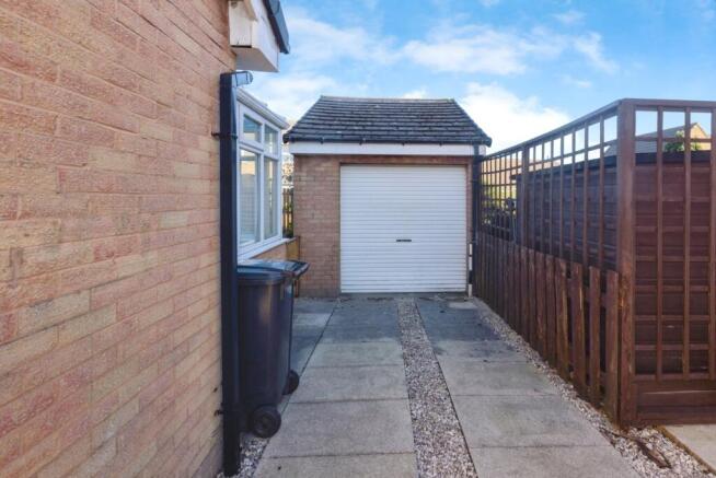 2 bed Bungalow for sale Image 9