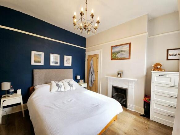 4 bed Terraced for sale Image 12