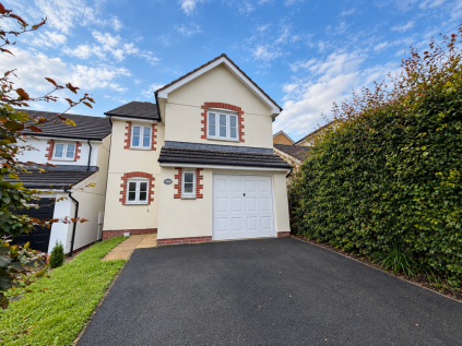 Talmena Avenue, Wadebridge, PL27