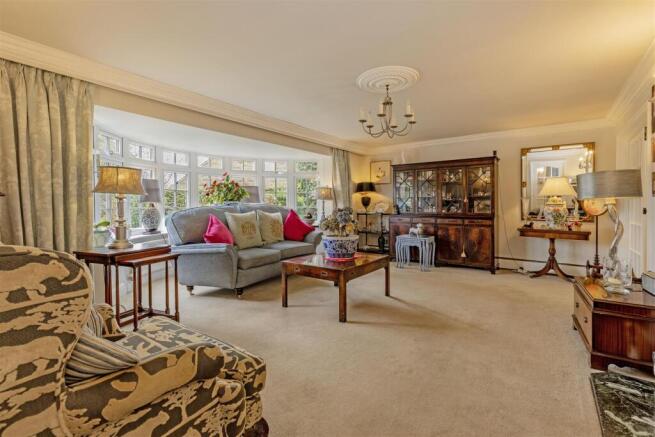 Reception Room-3.jpg