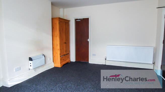 Bedroom/Living Ro...