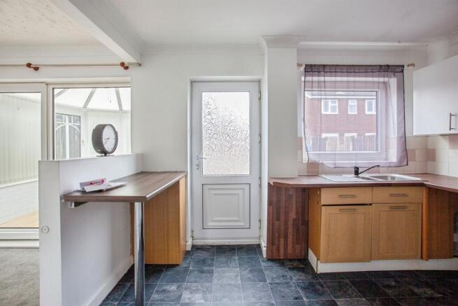 2 bed Semi-Detached for sale Image 7