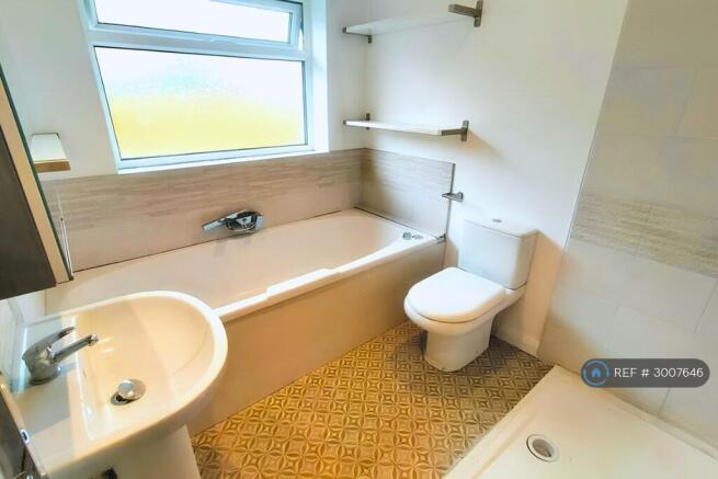 3 bed Semi-Detached to rent Image 4