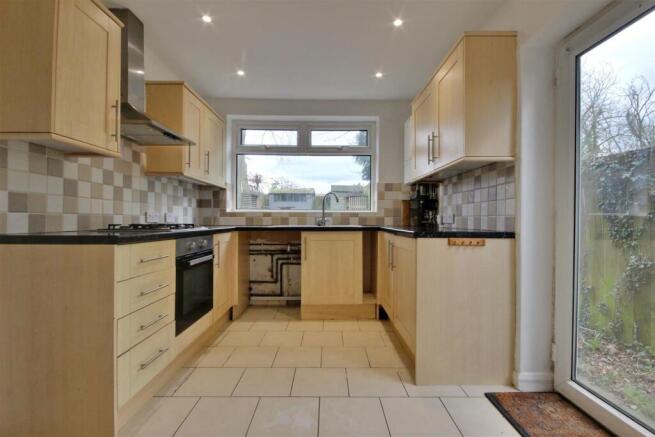 3 bed Semi-Detached for sale Image 7