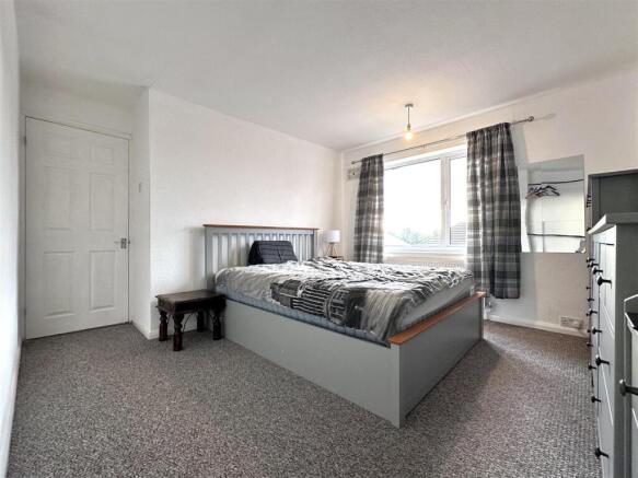 Master Bedroom 327