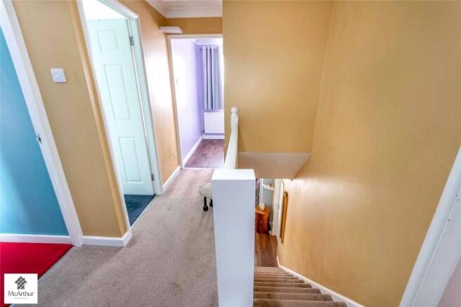 4 bed Semi-Detached for sale Image 10