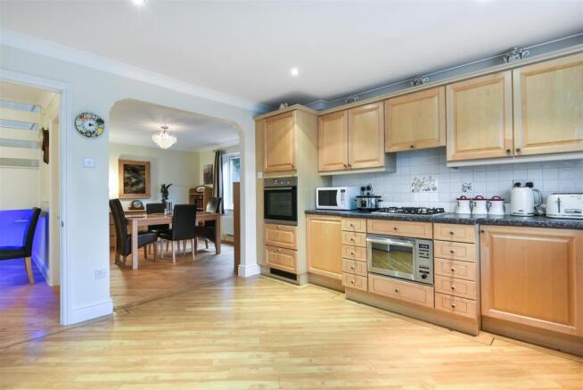 Kitchen 3.jpg