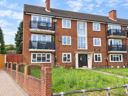 Kingsway, Wollaston, Stourbridge, DY8 4TN