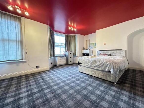6 bed Not Specified for sale Image 5
