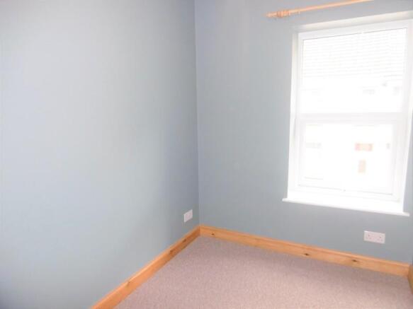 Bedroom 3 (FRONT)