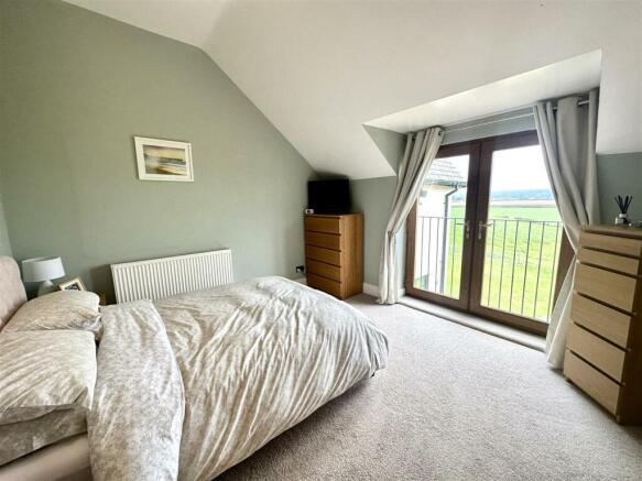 PRINCIPAL GUEST ROOM