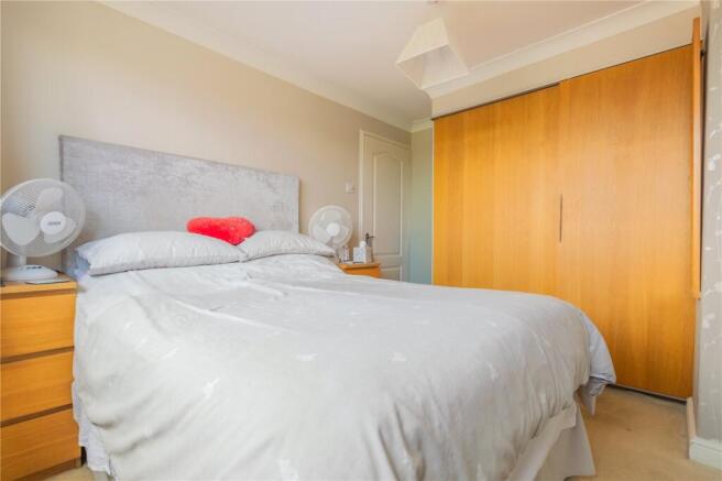 3 bed Terraced for sale Image 12