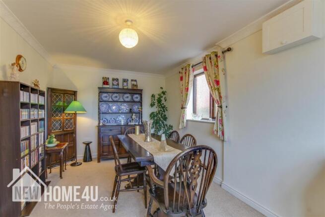 SITTING ROOM: