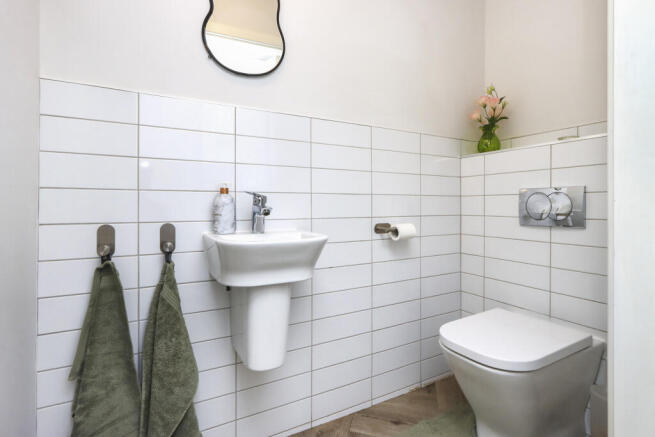 4 bed Detached for sale Image 10