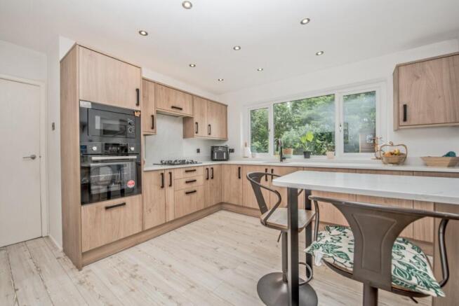 3 bed Detached for sale Image 7