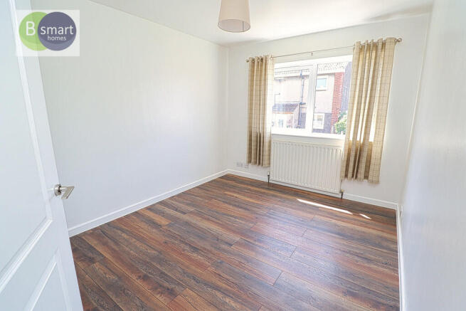 3 bed Town House for sale Image 12