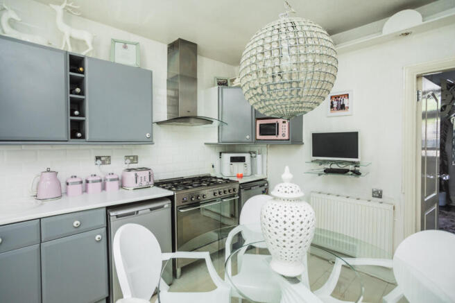 2 bed Terraced for sale Image 6