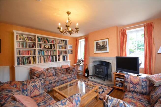 4 bed Detached for sale Image 8