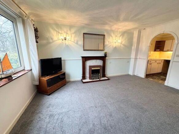 Flat 22 Willow Court, Brookside Road, In The Heart Of Gatley Village, Cheadle, SK8 photo 4