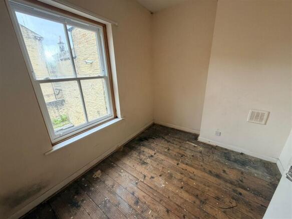 4 bed Block of Apartments for sale Image 9