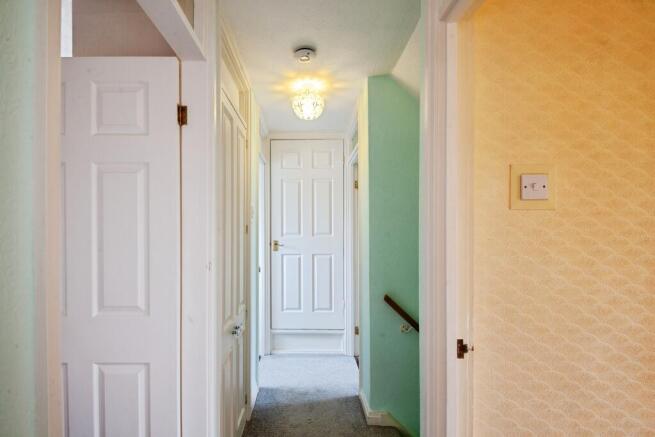 3 bed Terraced for sale Image 11