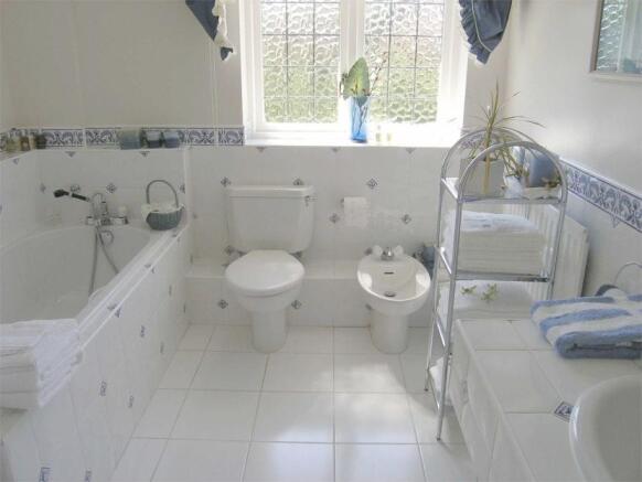Photo 12