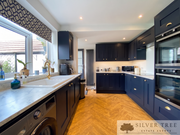 3 bed Detached for sale Image 4