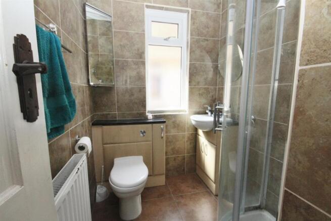 SHOWER ROOM
