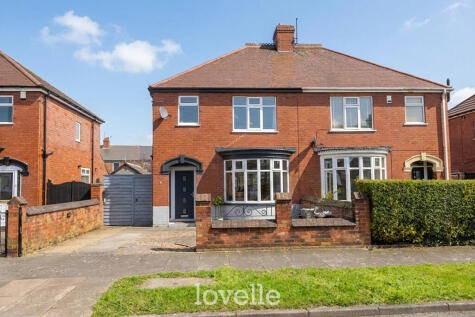 Shaftesbury Avenue, Grimsby, DN34