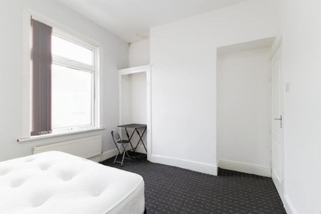 2 bed Terraced for sale Image 11
