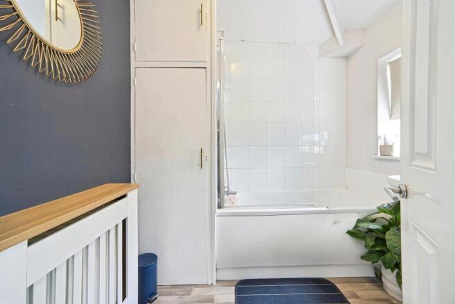 3 bed Semi-Detached for sale Image 12