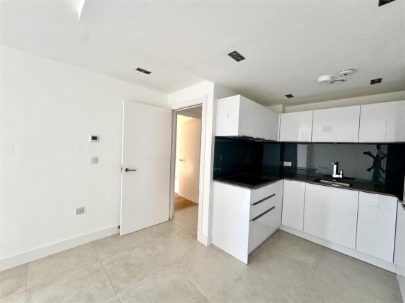 OPEN PLAN KITCHEN/LIVING/DINING ROOM