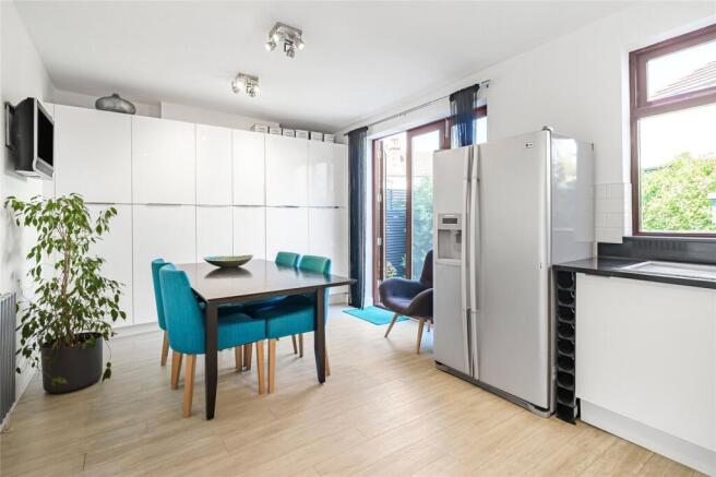 4-bed house on Vectis Gardens, Tooting, SW17, £725,000