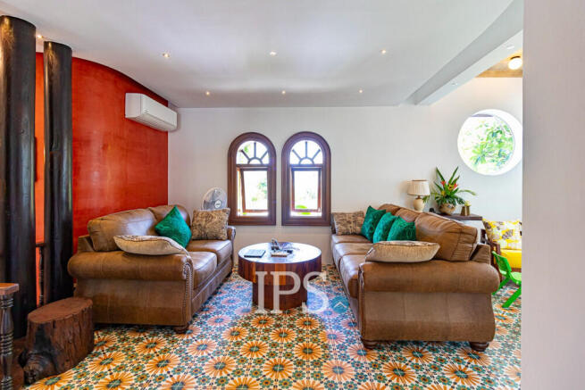 4 Bedroom Villa For Sale - Sala Kamreuk, Siem Reap