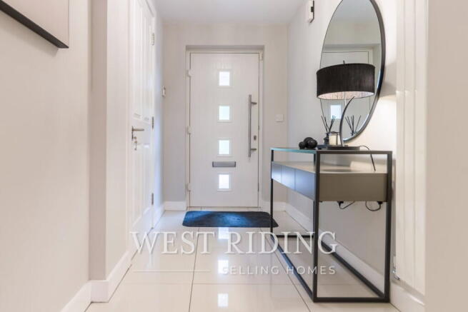 4 bed Semi-Detached for sale Image 12