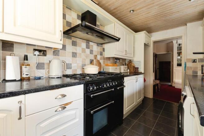 3 bed Terraced for sale Image 7