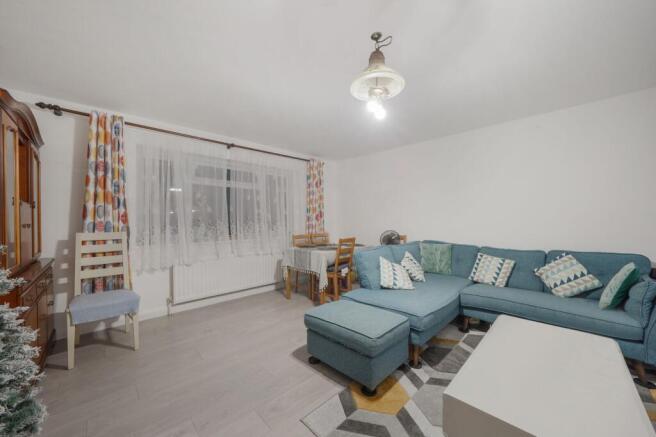 10 Rossendon Court, 5 Clarendon Road - TMib2Ed9TharcB5nvS3t