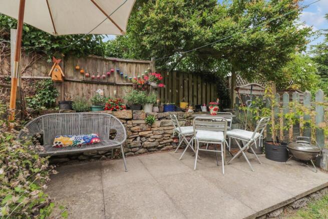 3 bed Terraced for sale Image 7