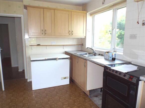 KITCHEN: