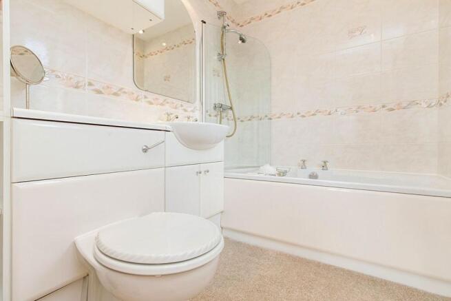 En-Suite Bathroom