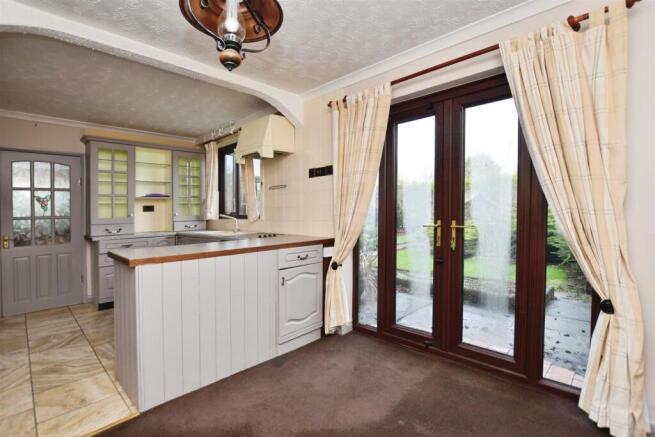 6fbeea26-dining 20kit.JPG