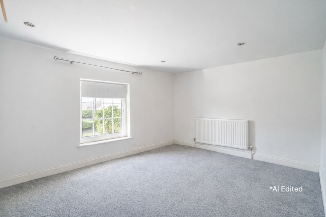 4 bed Detached for sale Image 7