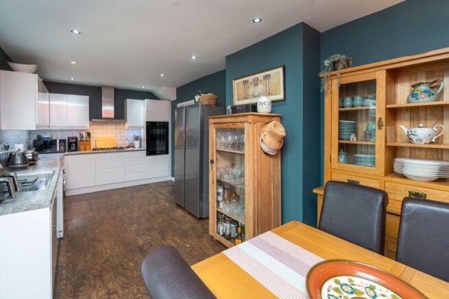 DINING KITCHEN