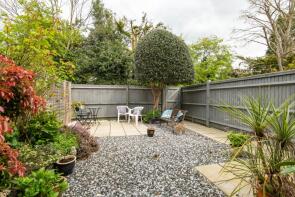 11, Springfield Gardens, Salvington, Worthing BN13 2DF