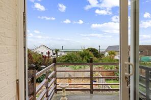 3, Silverdale Close, Bognor Regis PO21 4XF