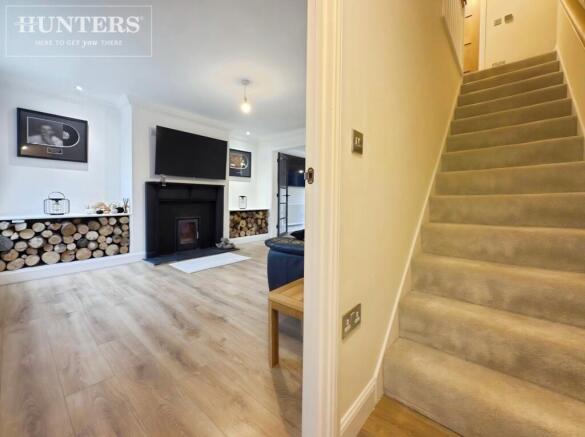 5 bed Detached for sale Image 10