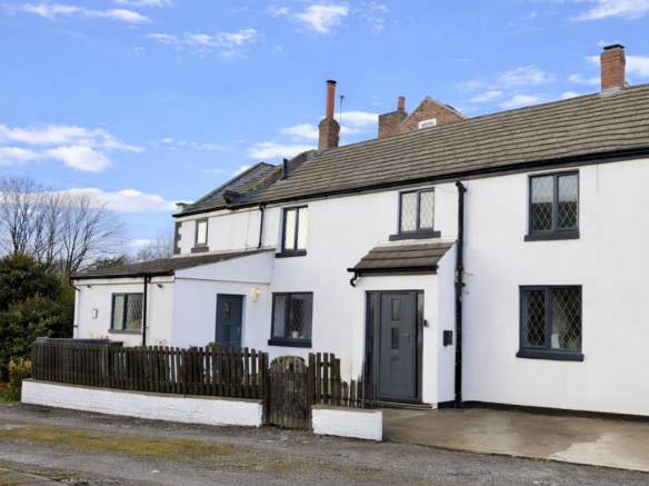 4 bed Cottage for sale in barnsley