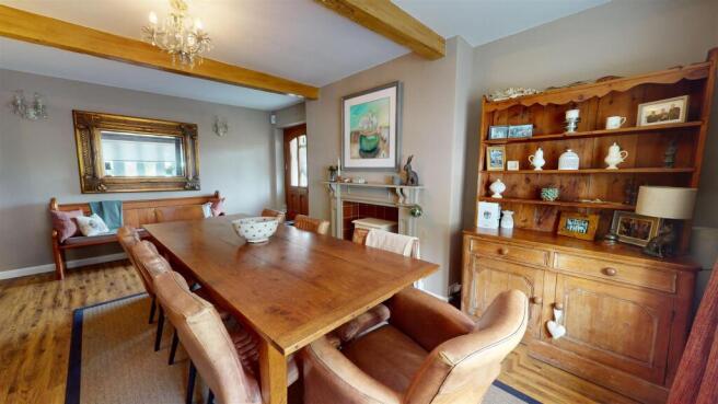 5 bed Cottage for sale Image 11