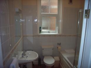 1ST FLOOR BATHROOM